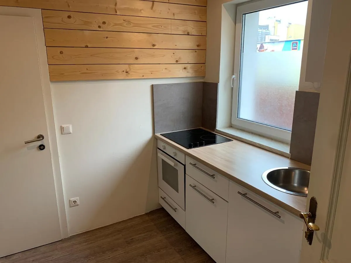 Book-A-Room Salzburg Apartment 5-6-7-8 0*,  النمسا