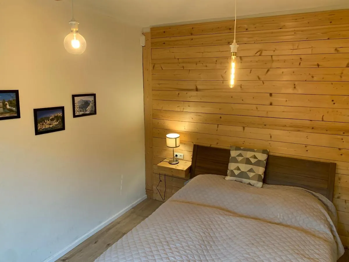 Book-A-Room Salzburg Apartment 5-6-7-8