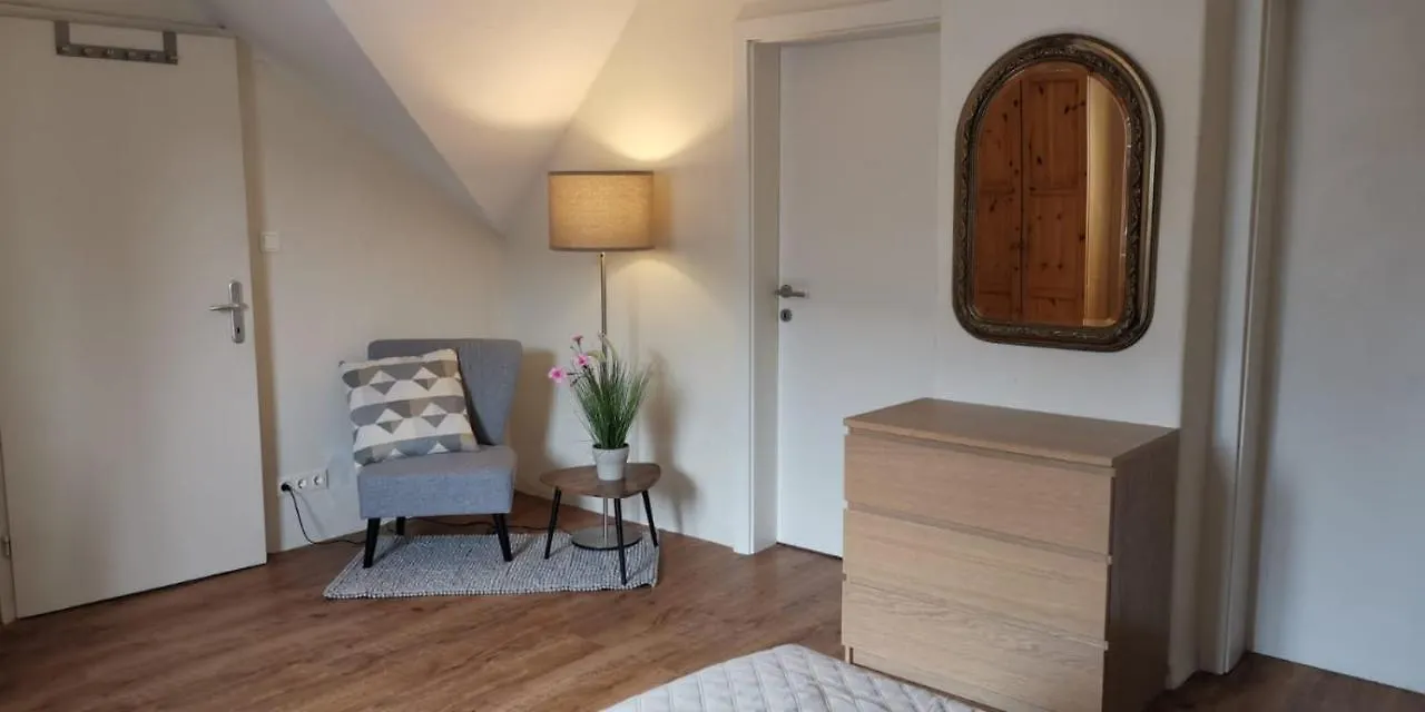 Book-A-Room Salzburg Apartment 5-6-7-8 0*,  النمسا