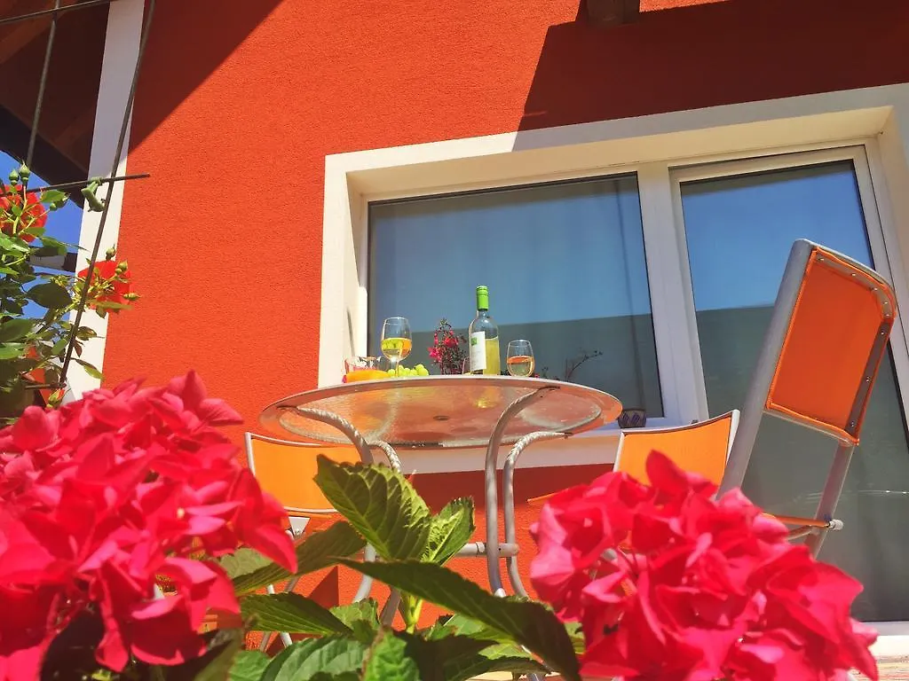 Book-A-Room Salzburg Apartment 5-6-7-8 Австрия