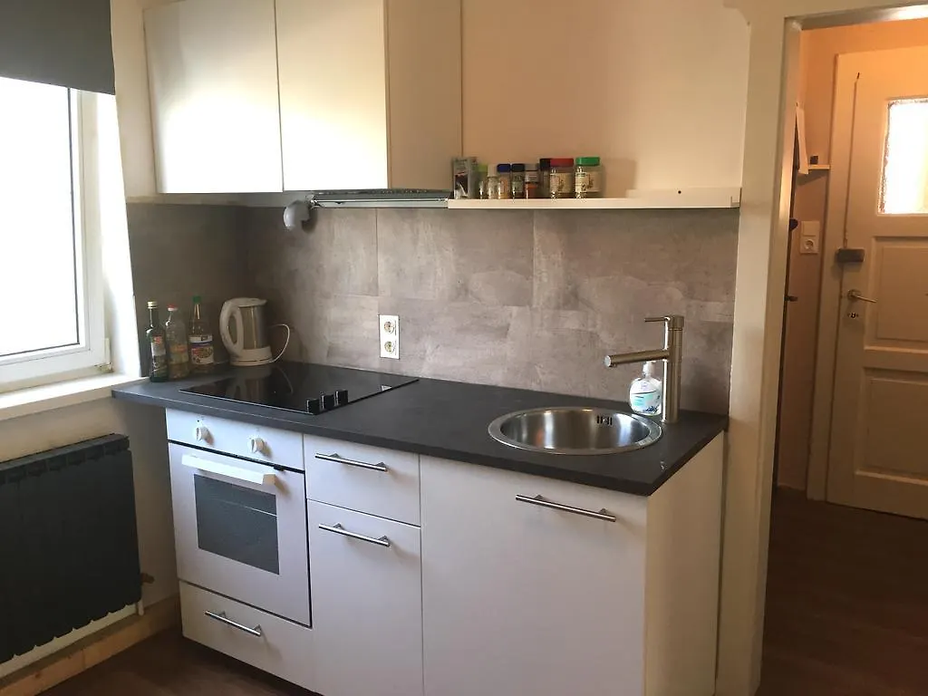 Book-A-Room Salzburg Apartment 5-6-7-8