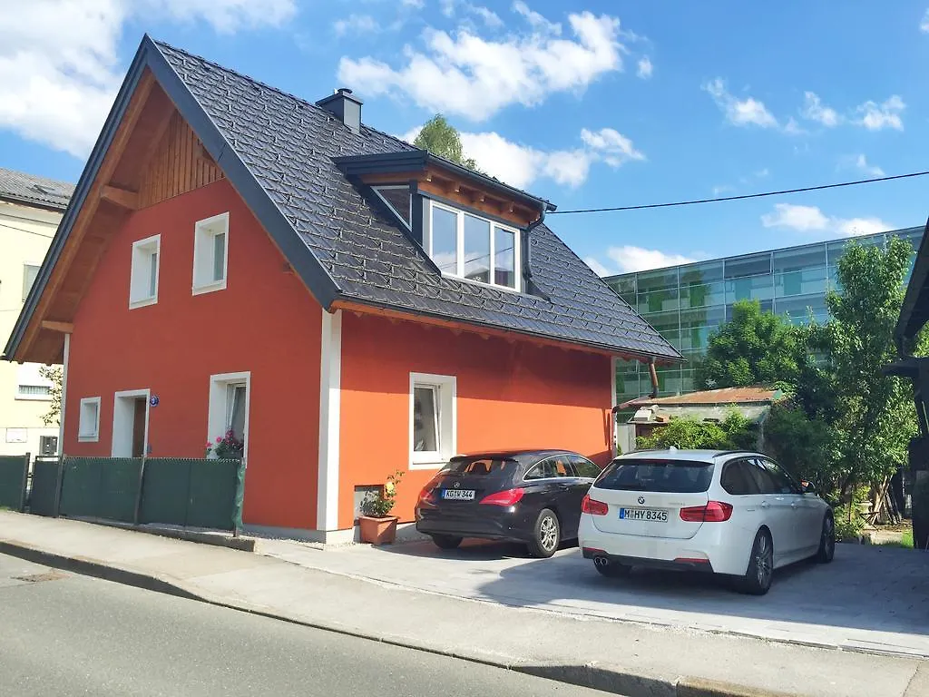 Book-A-Room Salzburg Apartment 5-6-7-8
