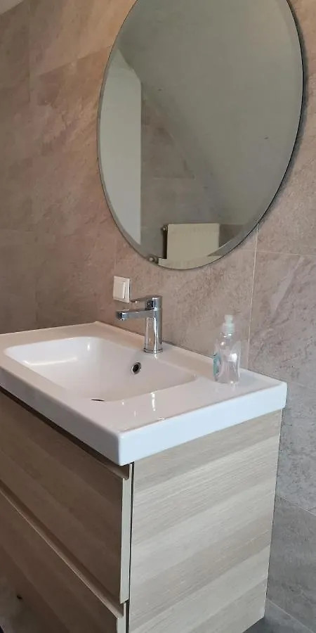Book-A-Room Salzburg Apartment 5-6-7-8