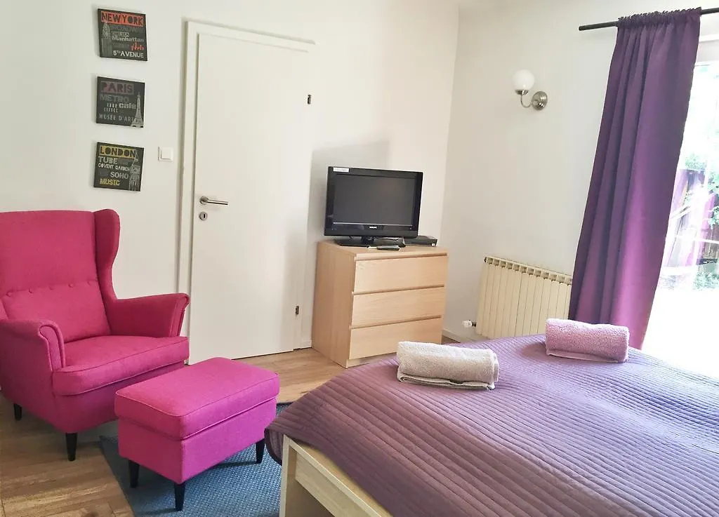 Book-A-Room Salzburg Apartment 5-6-7-8 Ferienhaus