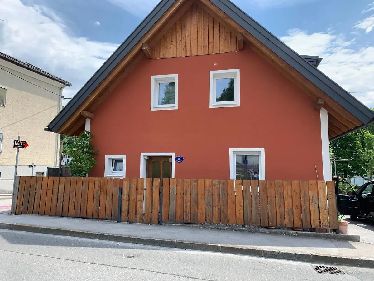 Book-A-Room Salzburg Apartment 5-6-7-8 Prázdninový dům